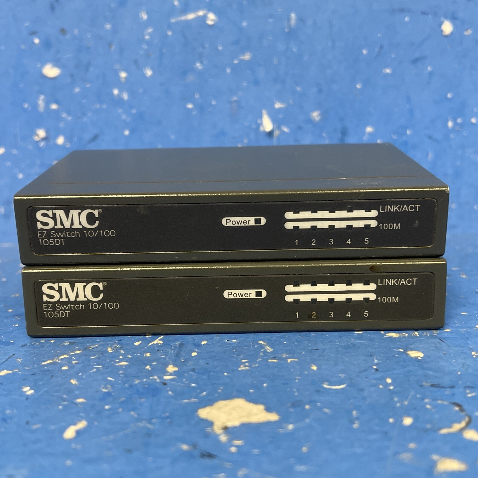 "LOT OF 2"  SMC NETWORKS EZ SWITCH 10/100 105DT