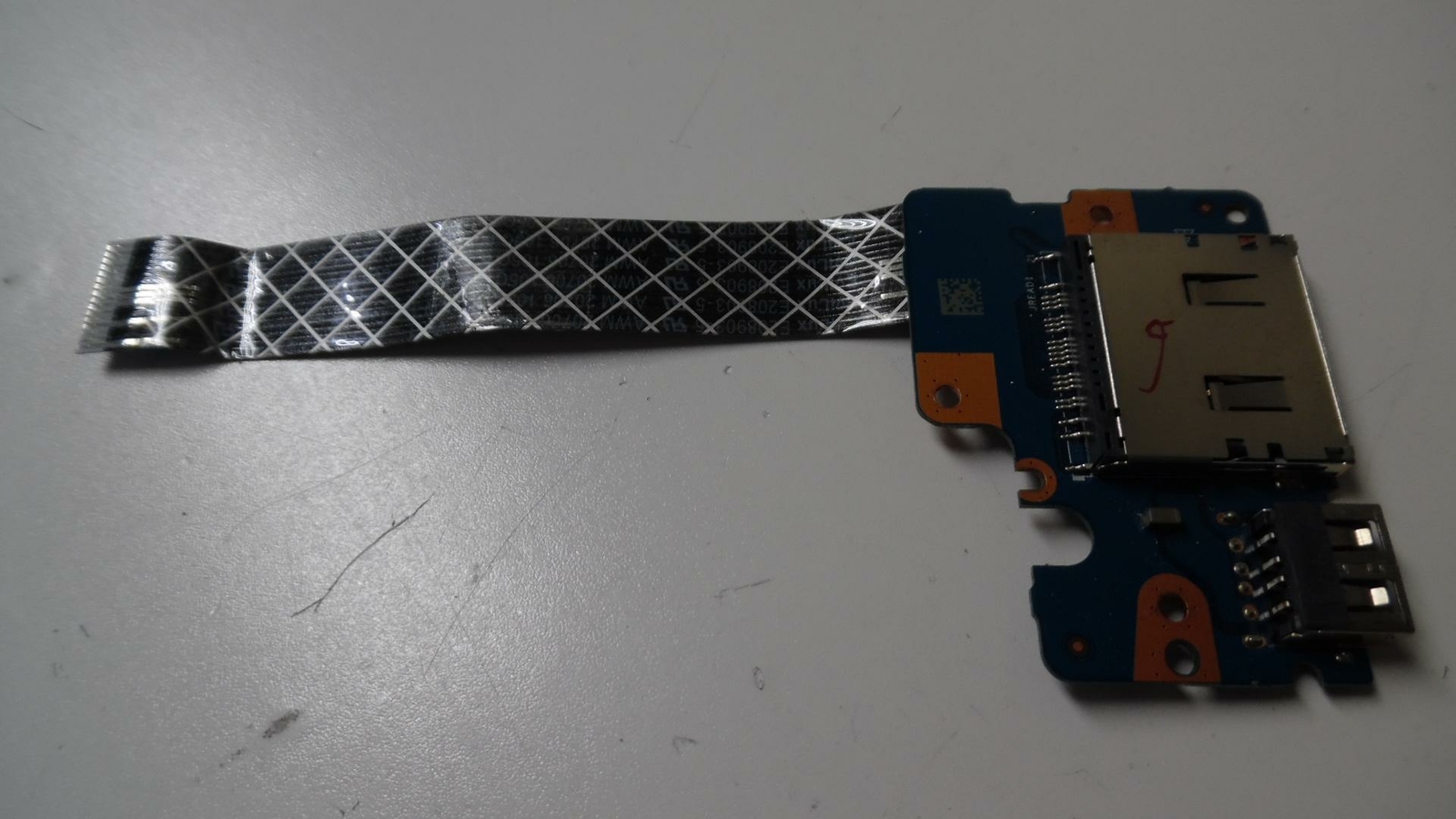 Dell Latitude 3450 OEM USB/SD Card Reader Board w/Ribbon - 0C9D47 - Tested