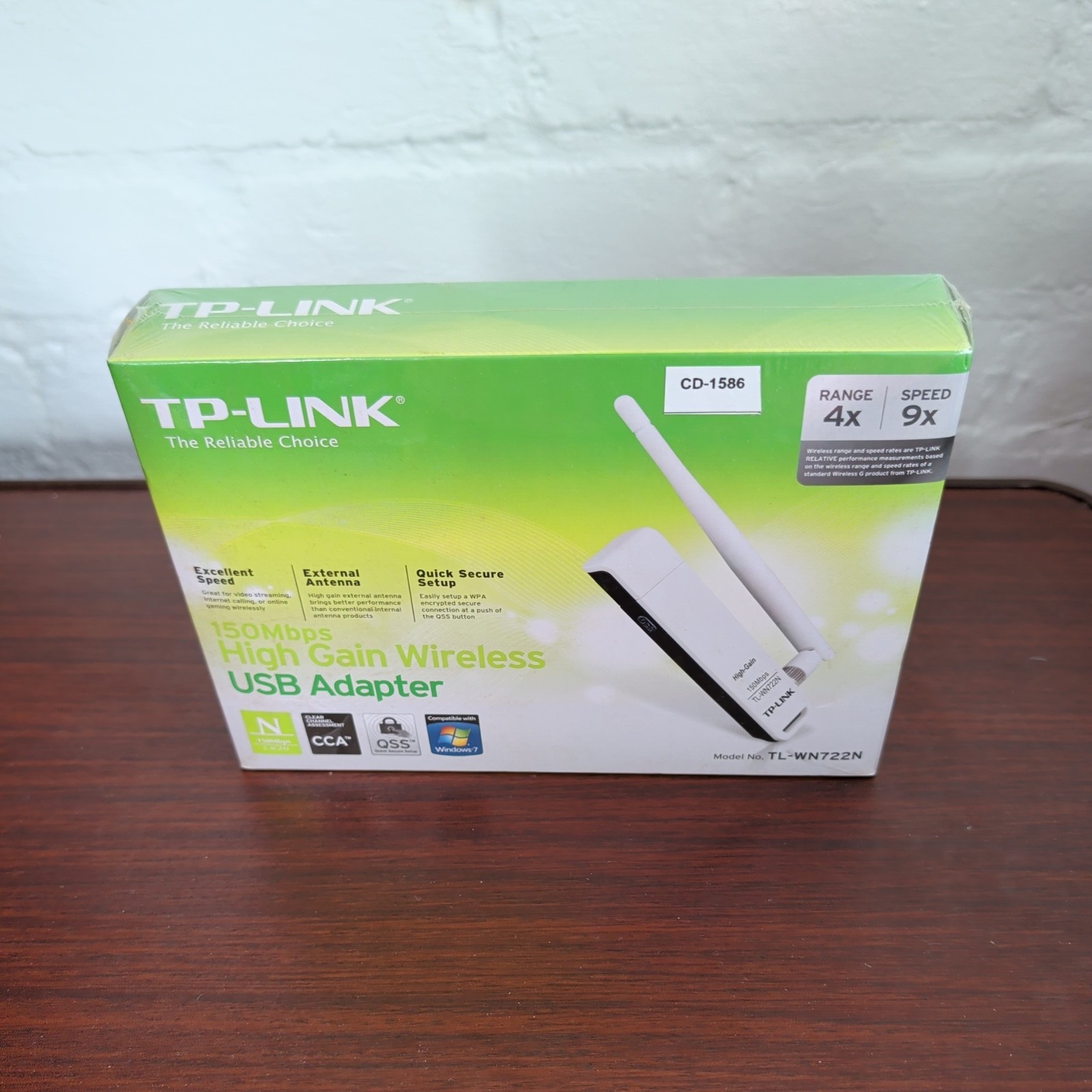 TP-Link TL-WN722N 150Mbps High Gain Wireless N USB Wi-(Ver 1.8) Wireless Adapter