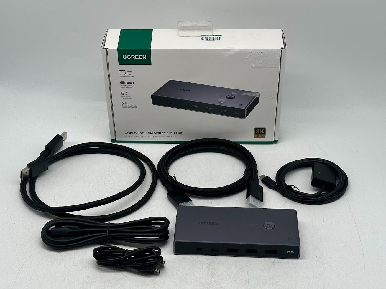 UGreen USB Type-C KVM Switch (2 Computers, 1 Monitor, 8K@60Hz)
