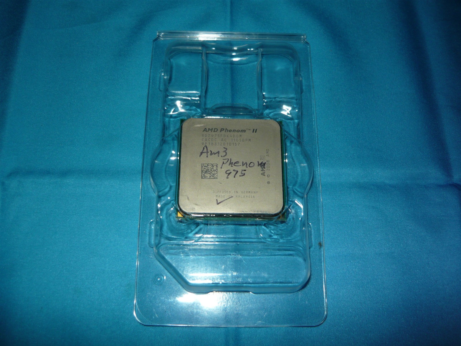 AMD Phenom II X4 975 Socket AM3 3.6GHz HDZ975FBK4DGM Used