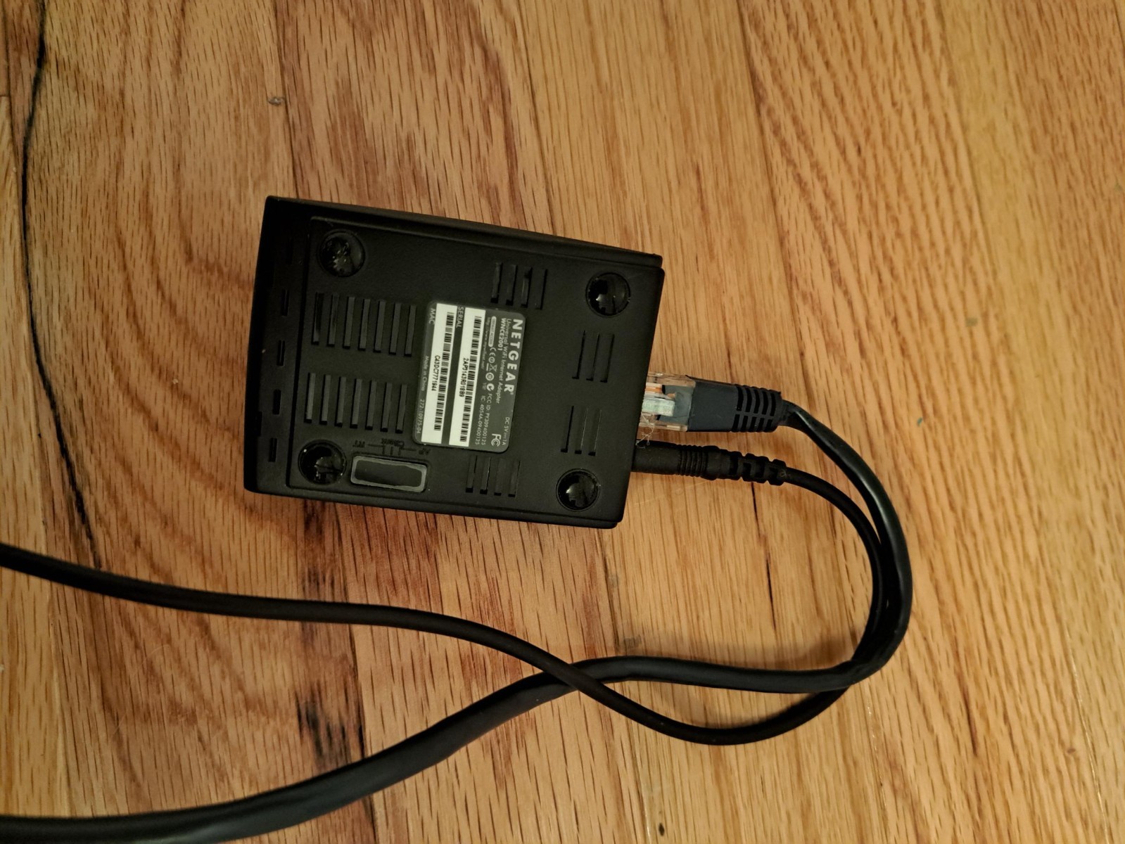 NETGEAR Universal WiFi Adapter w/ AC Adapter -- WNCE2001