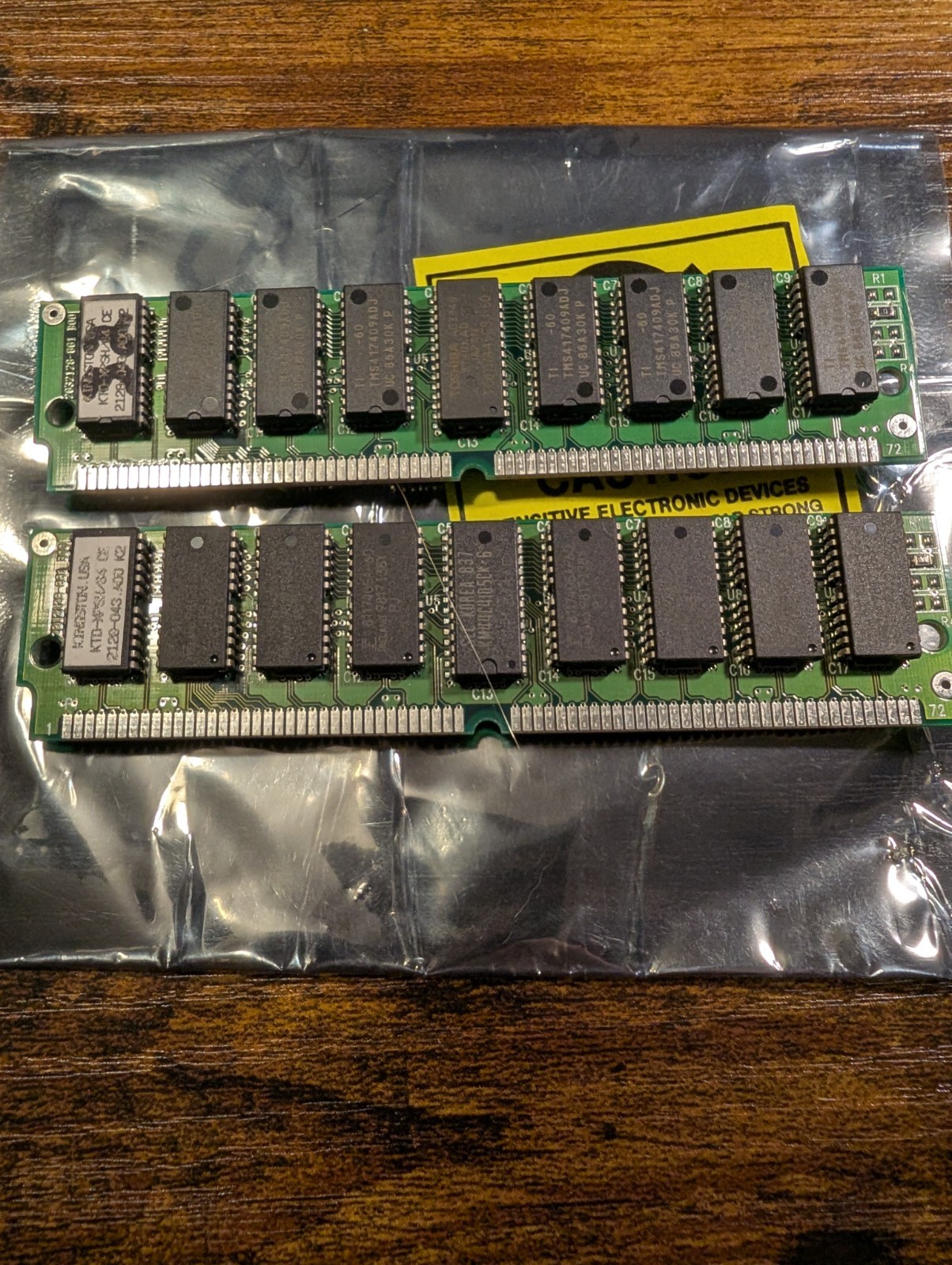 Kingston 64MB Kit (2x 32MB) 72-Pin SIMM RAM 60ns KTD-XPSH/64 Vintage Mac PC