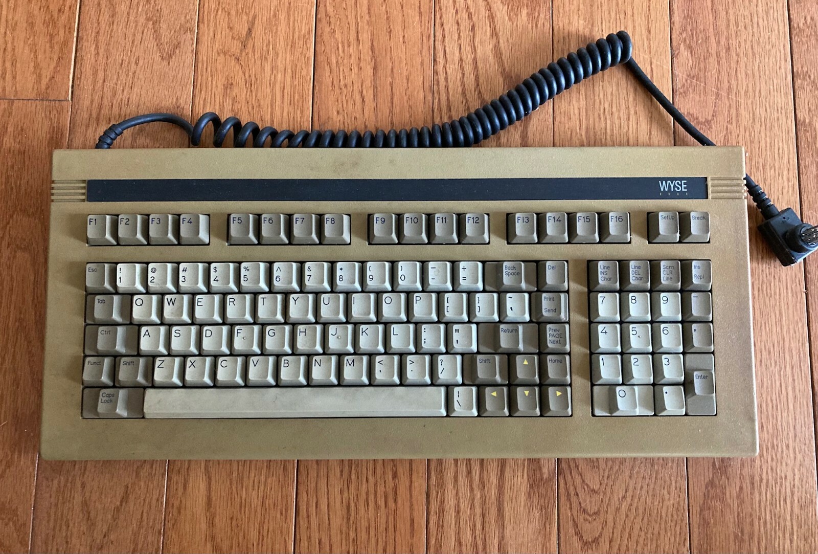 Vintage Rare Wyse Computer Keyboard with cable -Made in Taiwan- Serial# 0139213