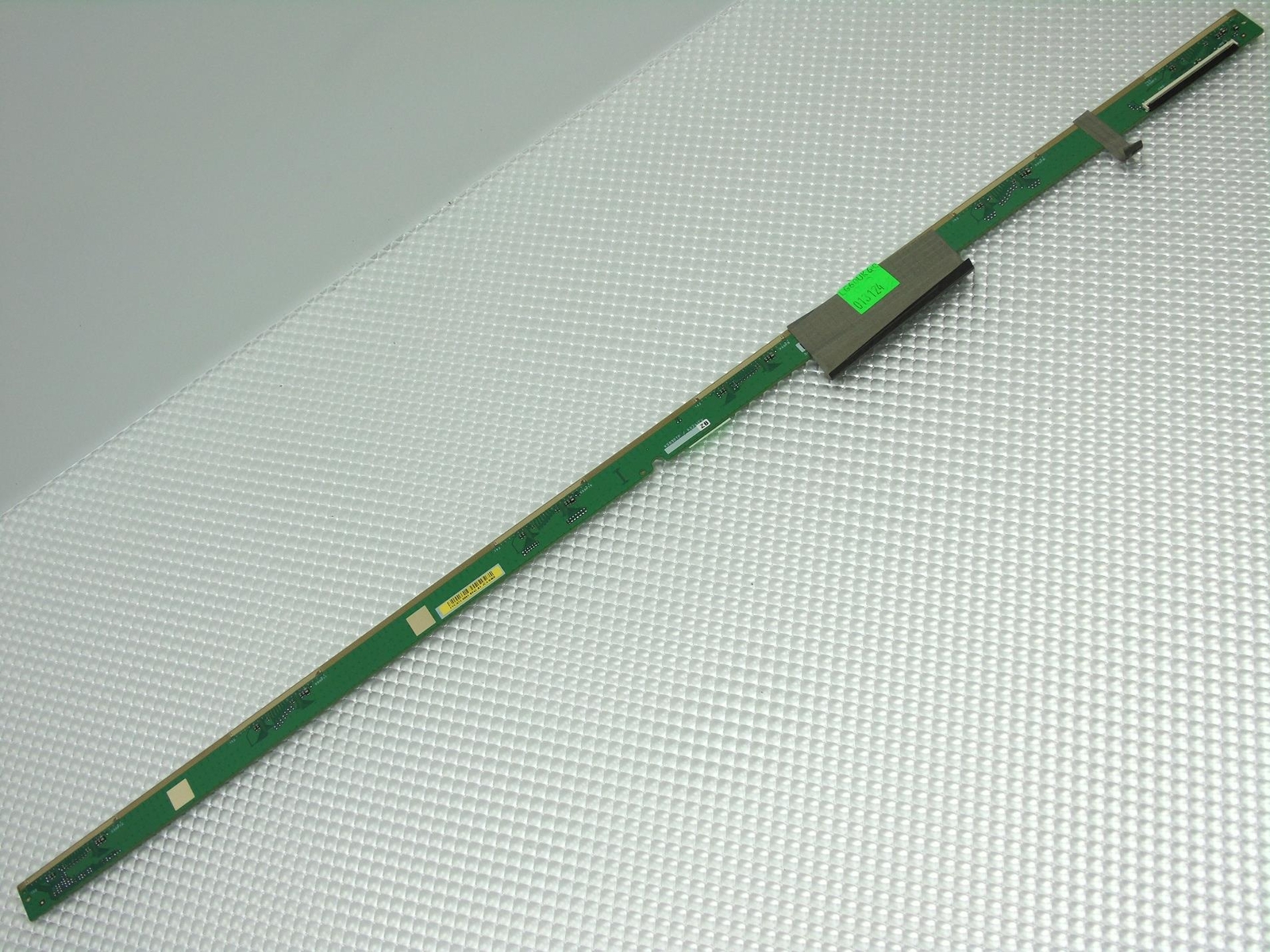 LG  60UK6090PUA HDR Smart LED UHD TV Buffer Board Strip - K5895TP / K0241FV