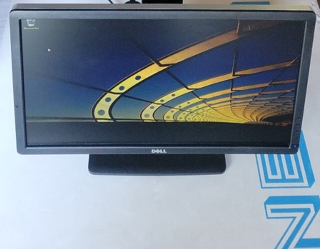 *Discoloration* Dell UltraSharp U2212HMc 21.5" 1920x1080 HD Screen LED Monitor