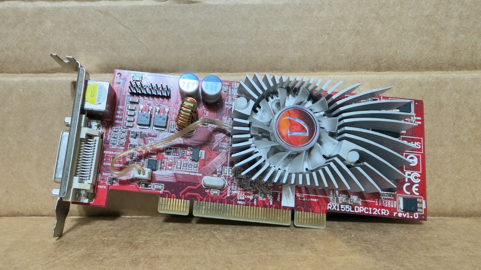PCI SLOT Visiontek ATI X1550 256MB DDR2 VIDEO CARD VGA DVI