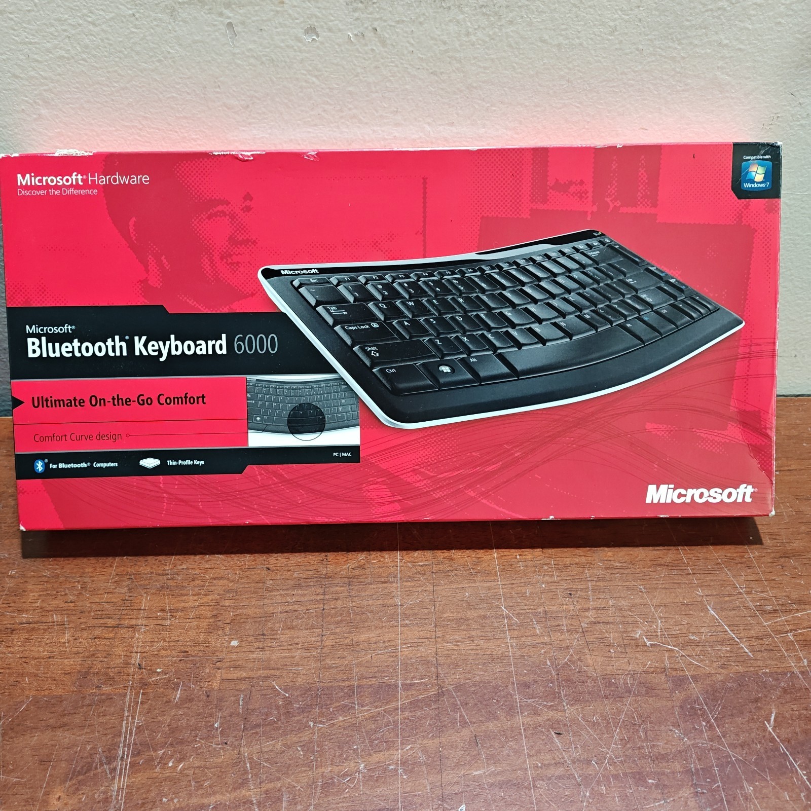 Microsoft Bluetooth 6000 Wireless Keyboard Comfort Curve In Box Caps Lock Button