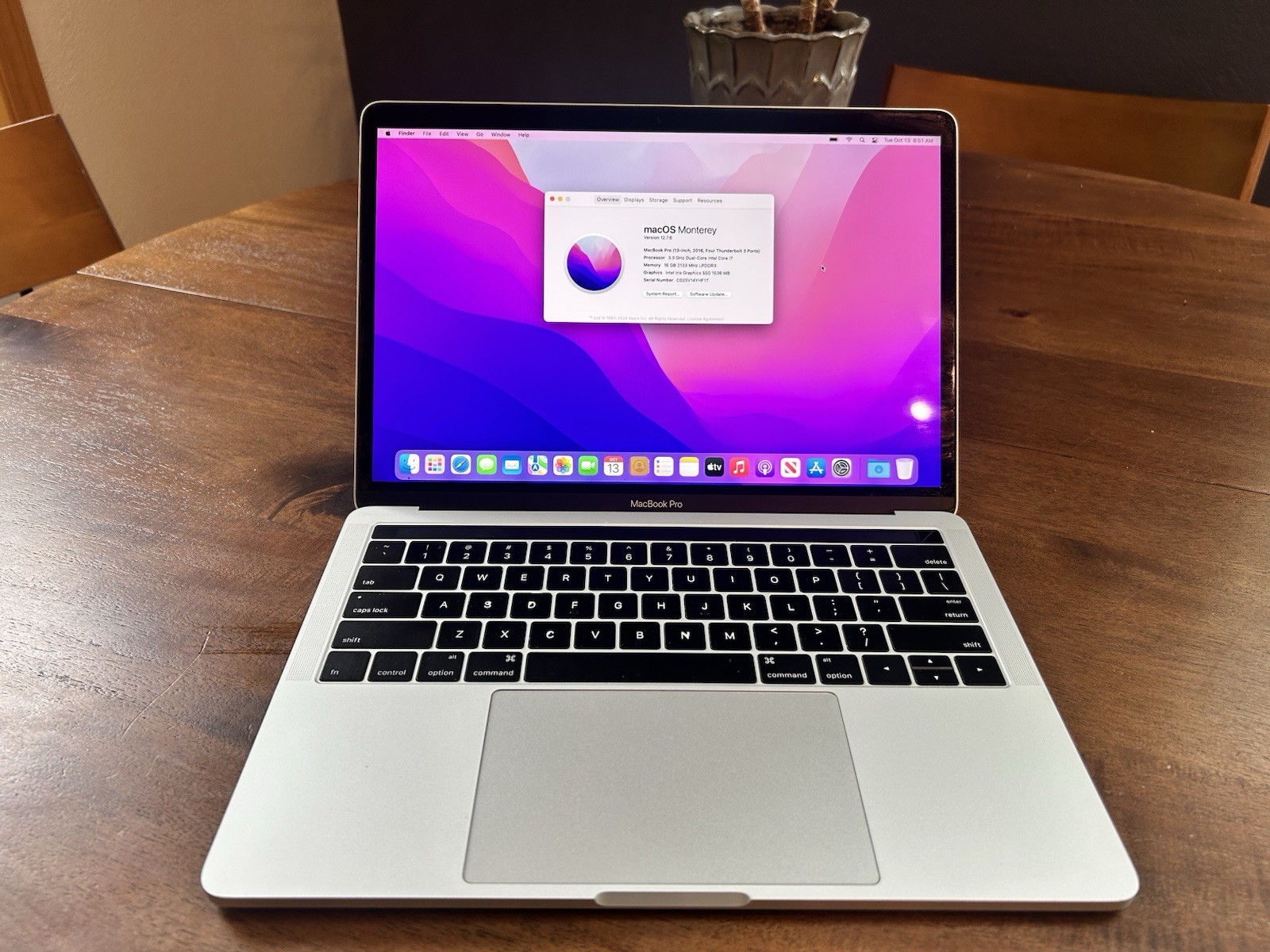 MacBook Pro 13 2016 2.4 GHz Intel Core i7 6th Gen. 16GB 1TB SSD Retina Good