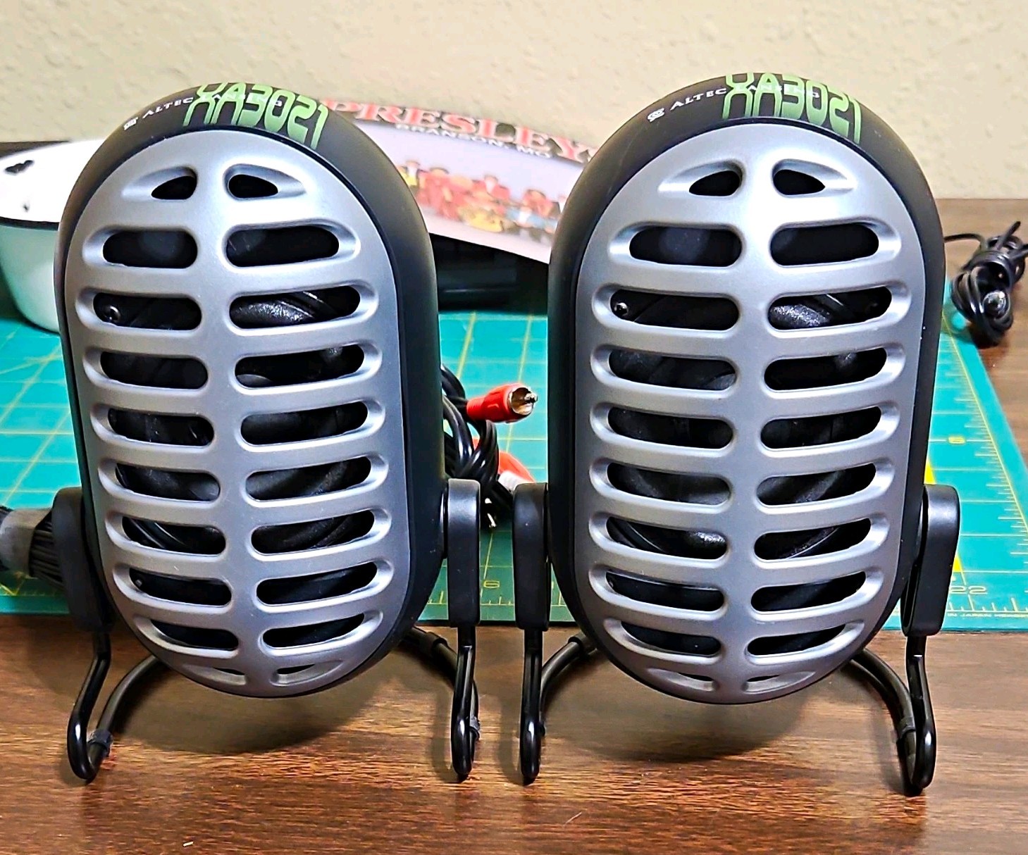(1) Pair Altec Lansing (L & R) XA3021 Wired Speakers Previously Owned 