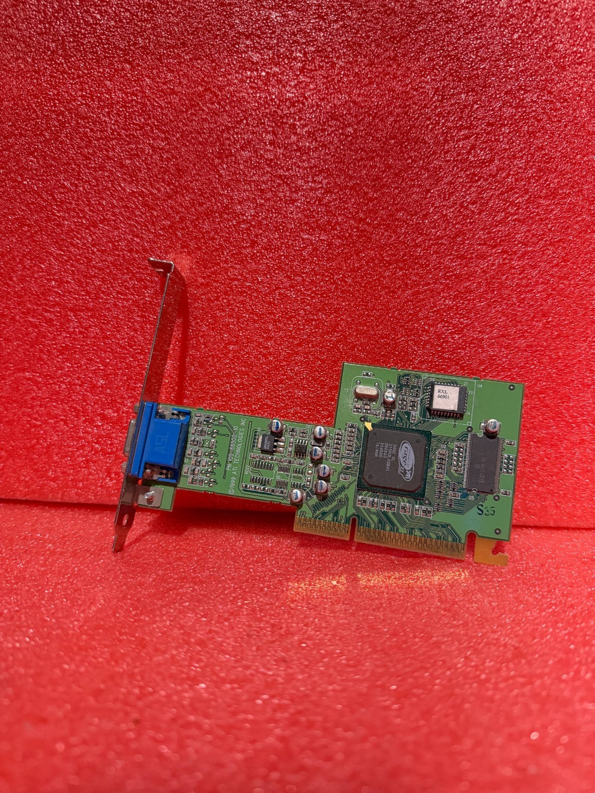 ATI Technologies 1025-35000 Rage XL AGP Graphics Card 8MB