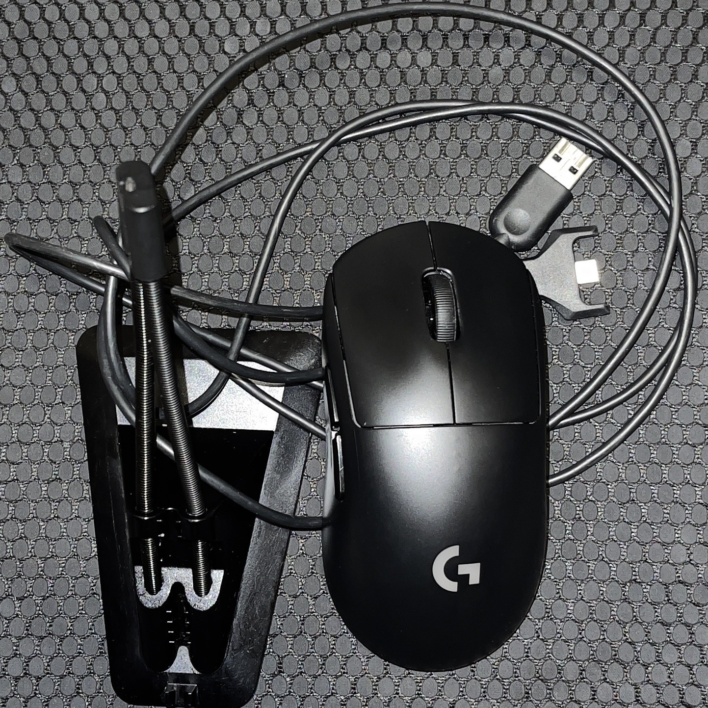Logitech Pro Wireless Gaming Mouse ( Mouse Bungee Included )