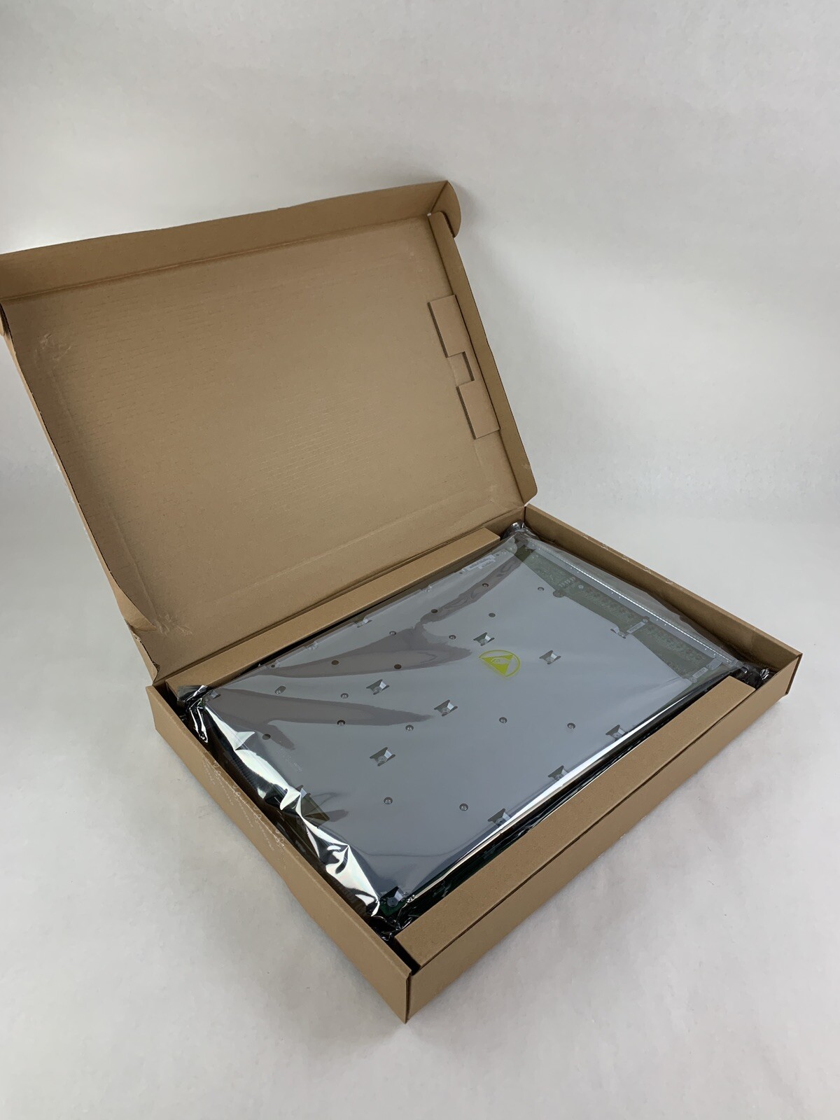 Cisco A9K-24X10GE-TR 24-Port 10GE Optimized Line Card for ASR 9000 Box Opened