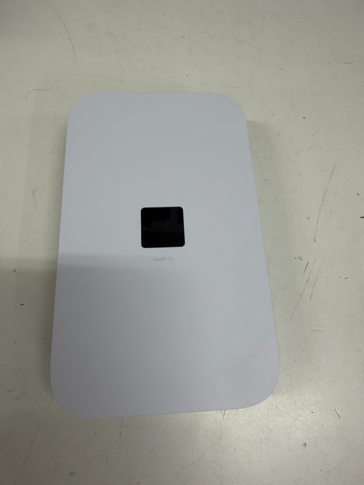 Ubiquiti UniFi 5G Max Modem for UniFi Networks (U5G-Max) - Standard Version