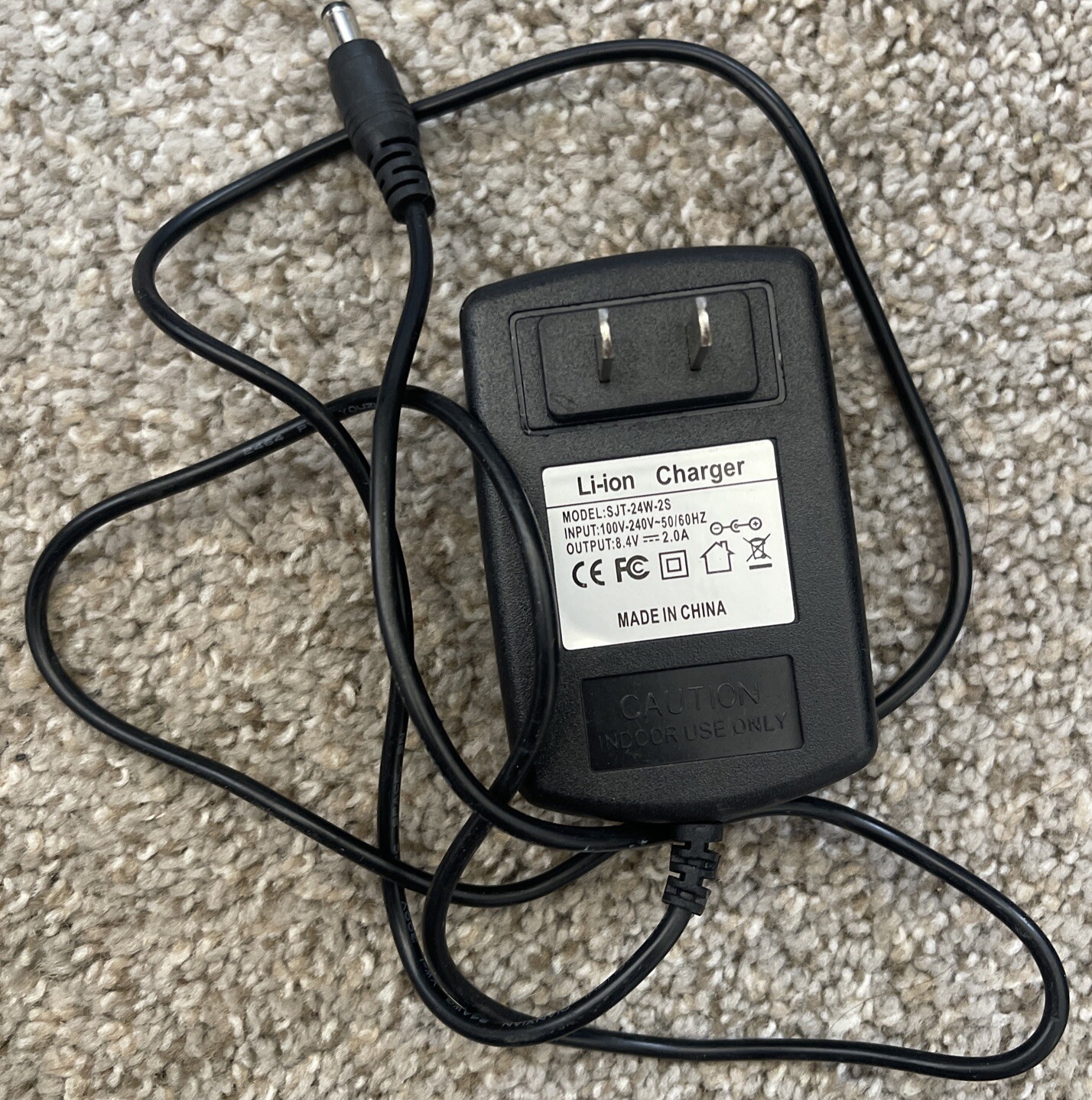 SJT-24W-2S Li-ion Wall Charger 8.4V 2.0A