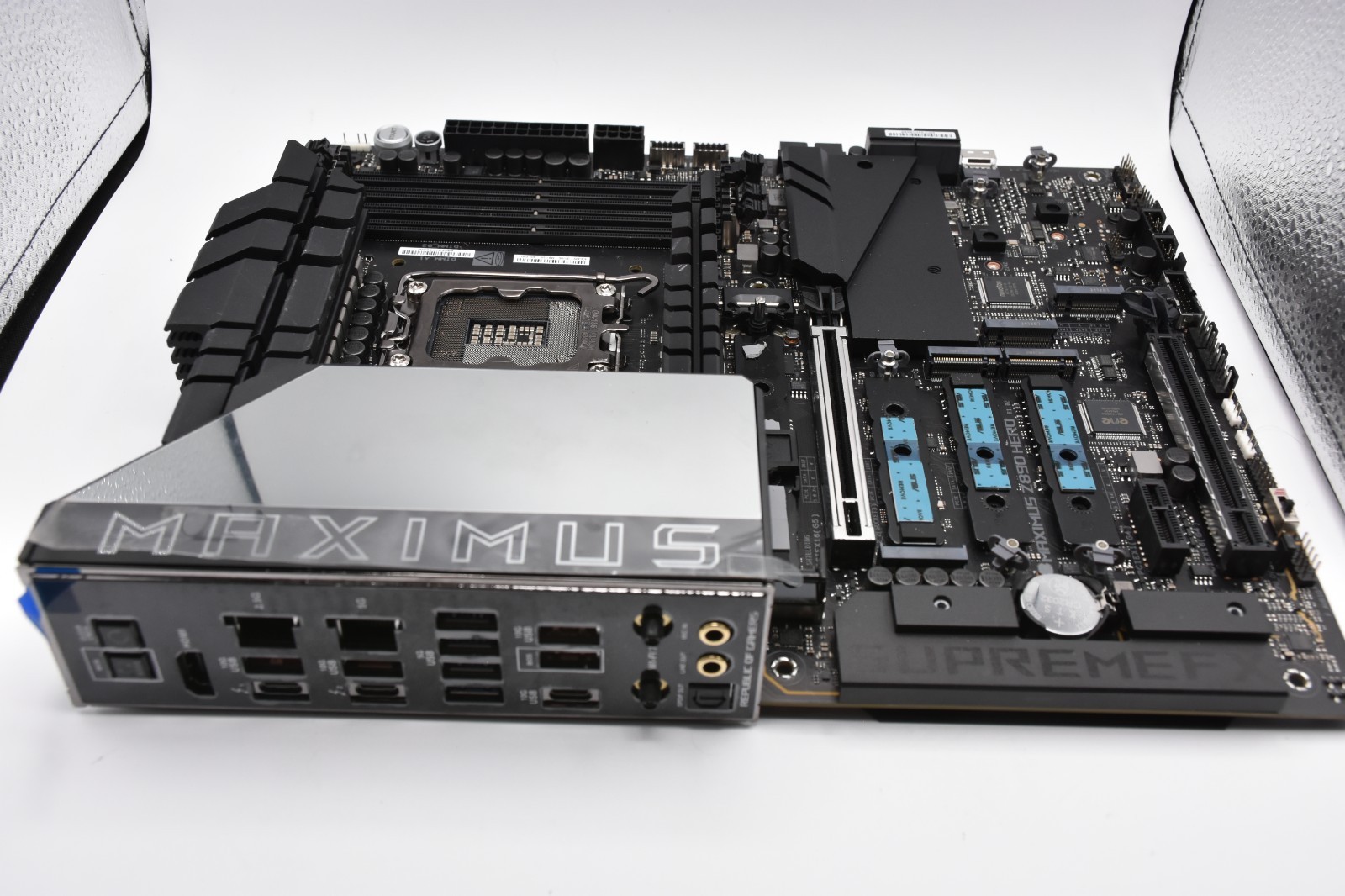 ASUS ROG Maximus Z890 Hero LGA1851 Motherboard - No Power - Bent Pins - Parts