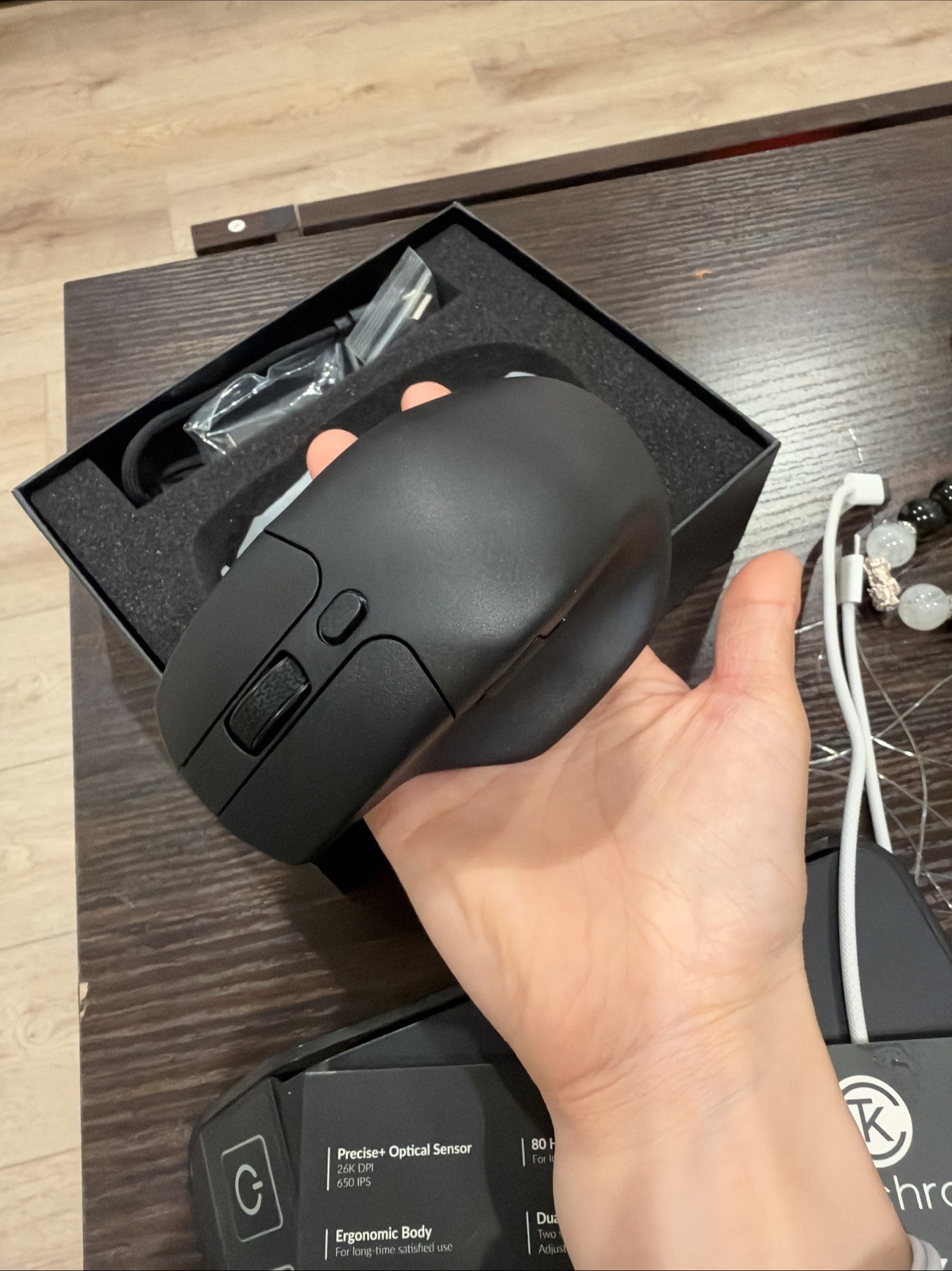 keychron m6  wireless gaming mouse
