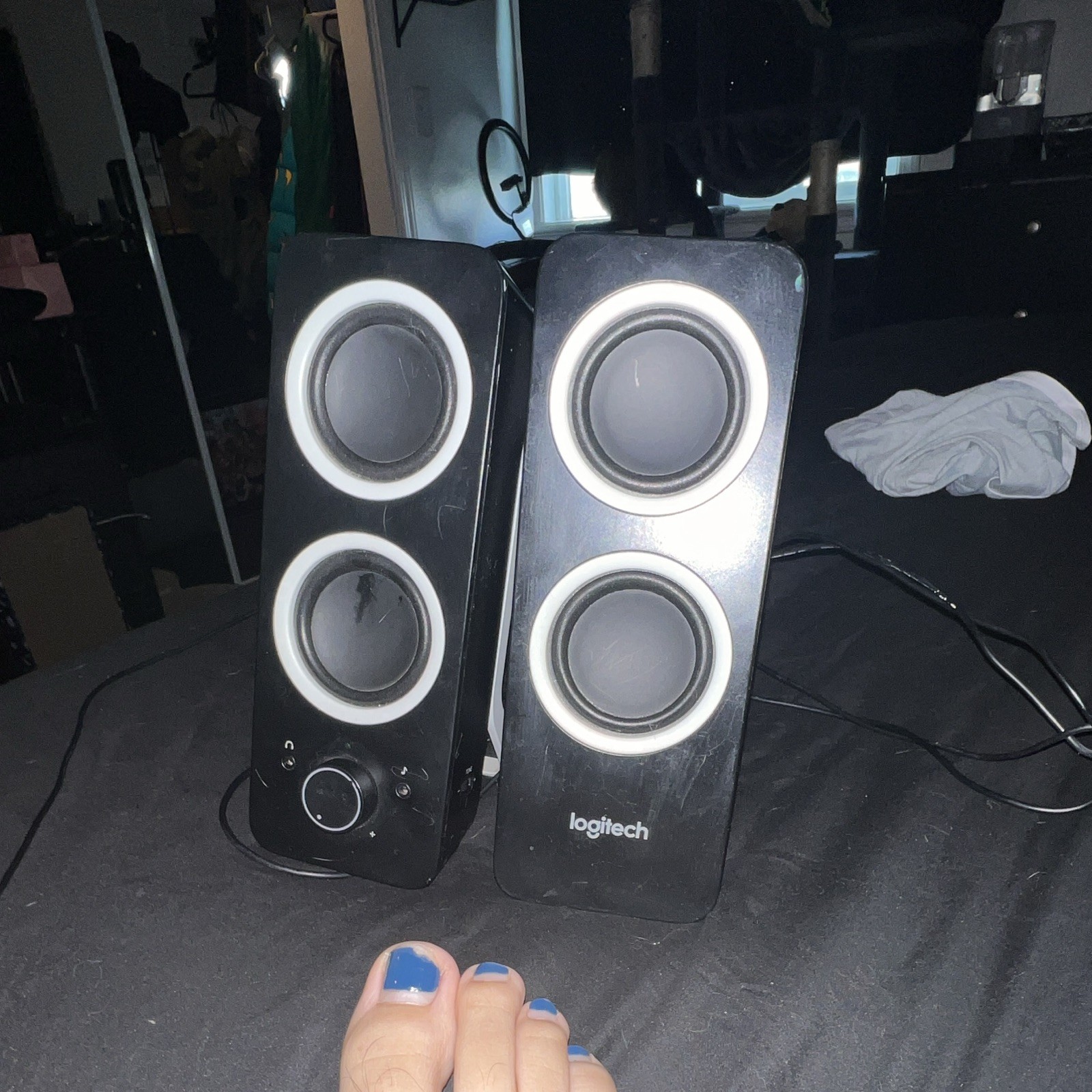 Logitech s-00135 2.0 Wired Computer Speakers Black 3.5mm Headphone Jack