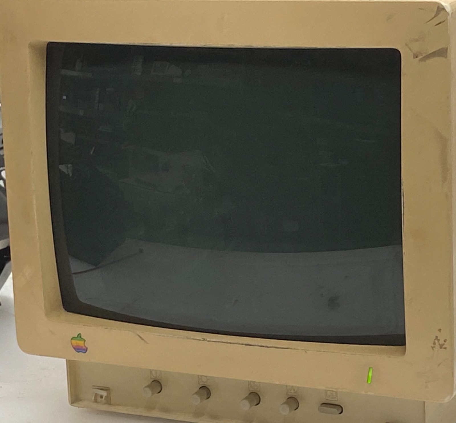 APPLE COLORMONITOR A2M4043 IIC  *FOR PARTS/REPAIR