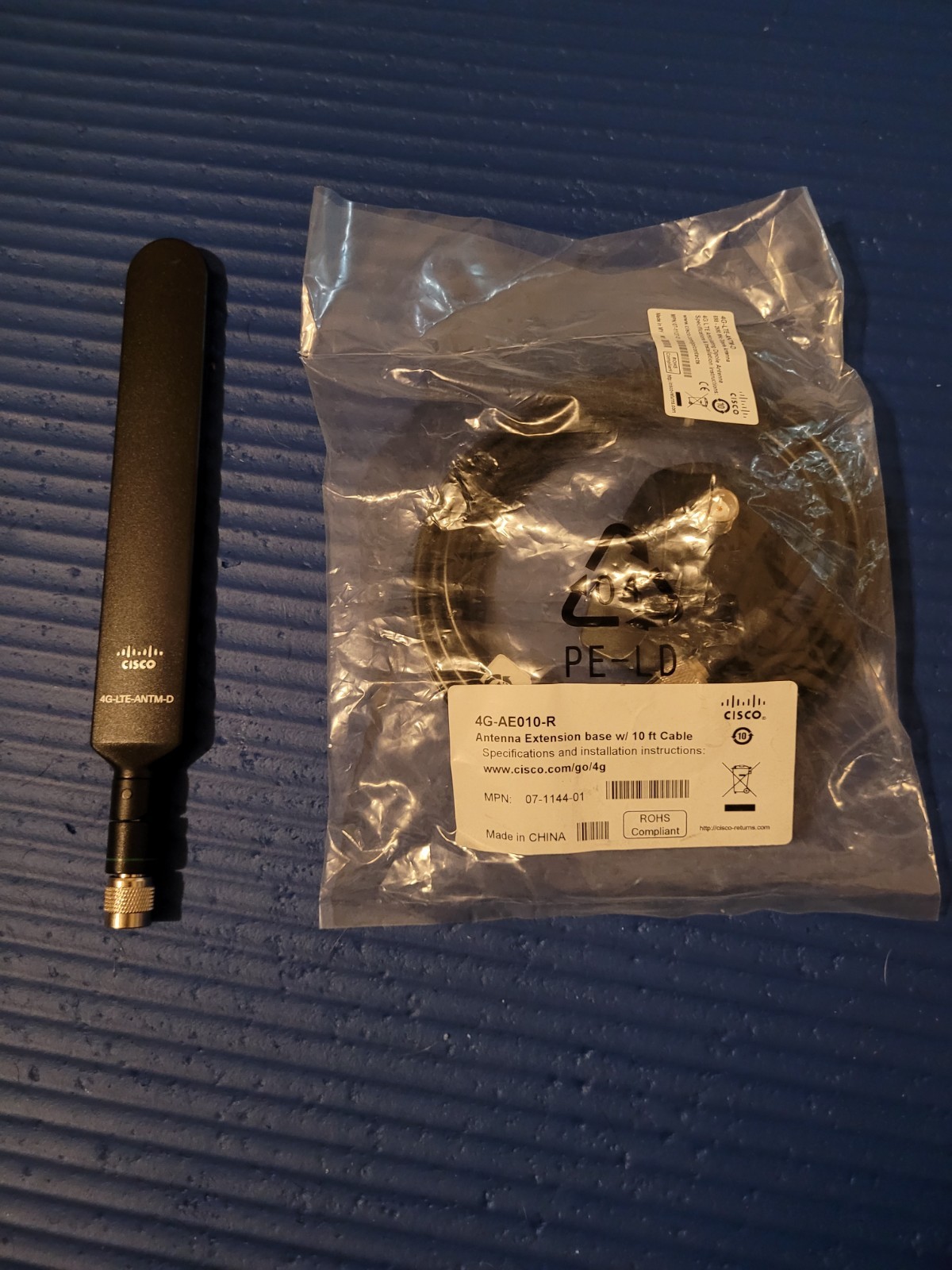 Cisco 4G-LTE-ANTM-D Antenna + 4G-AE010-R 10ft Extension Base Cable – New