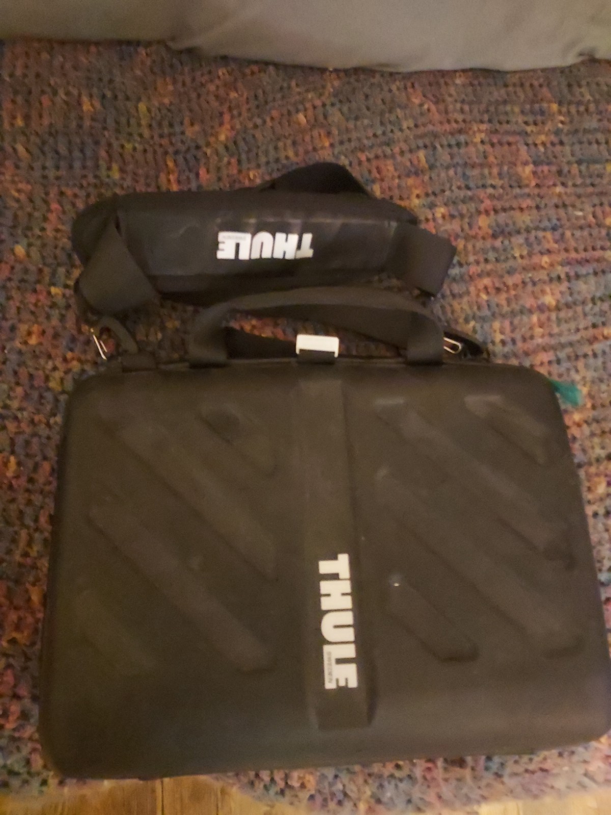 Thule Gauntlet 3.0 Laptop Case 13" Hard Shell Carrying Bag MacBook Black Travel