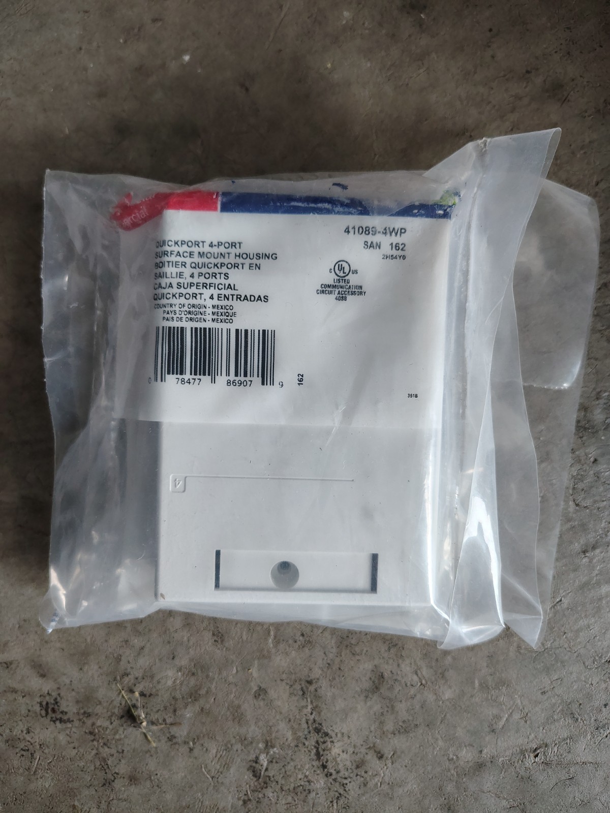 41089-4WP Leviton Surface-Mount QuickPort Box, 4-Port, White - New