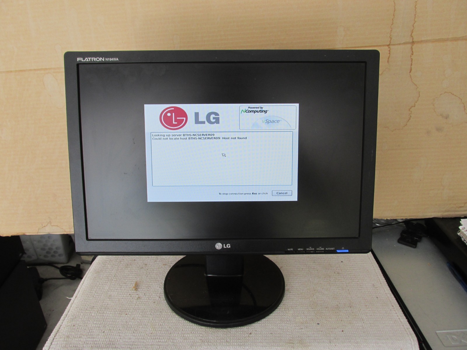LG Flatron N194WA-BF LCD Monitor Widescreen N194WAT USB Network 19"