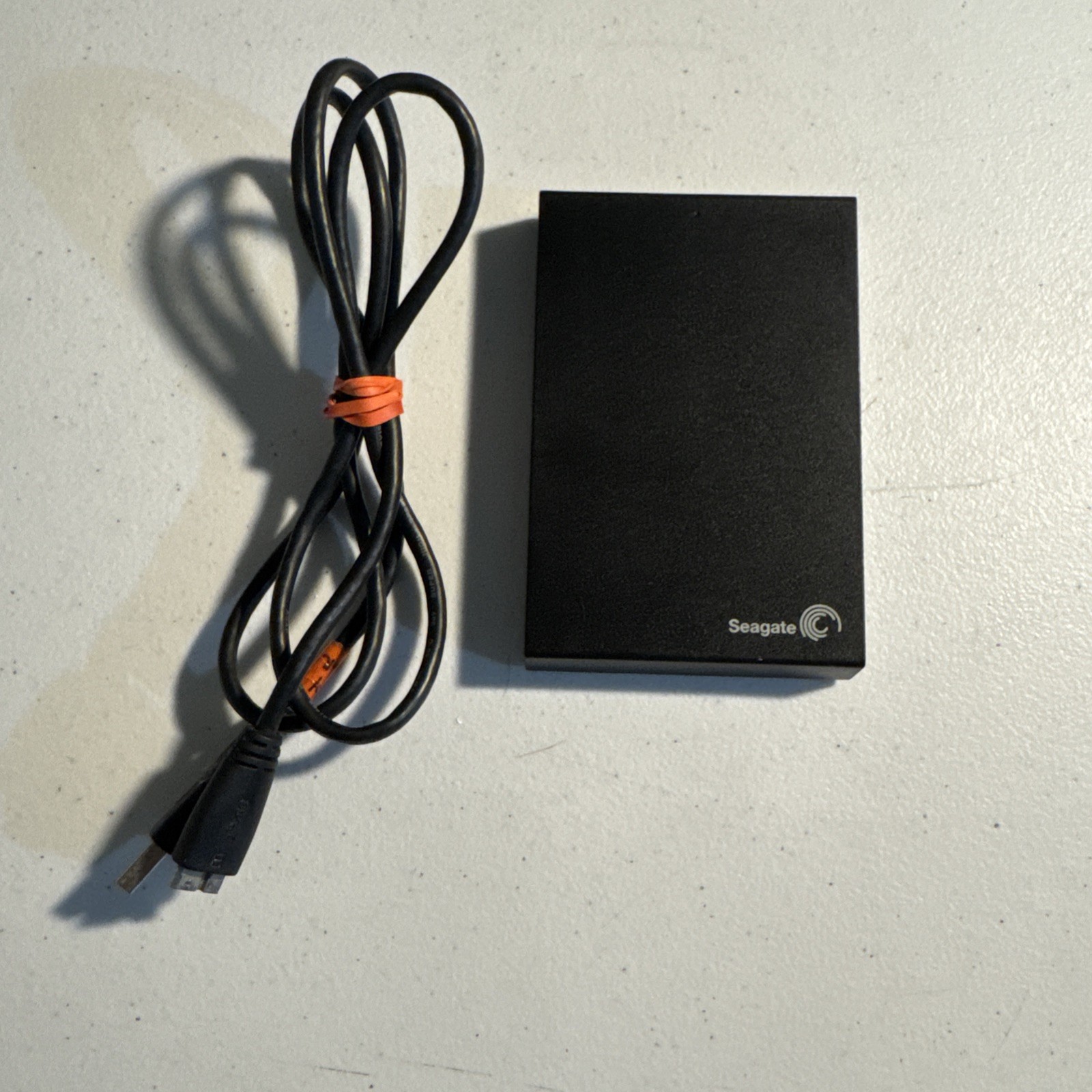 Seagate Expansion Portable Drive 1TB External Hard Drive (Model SRD00F1)w/ Cable
