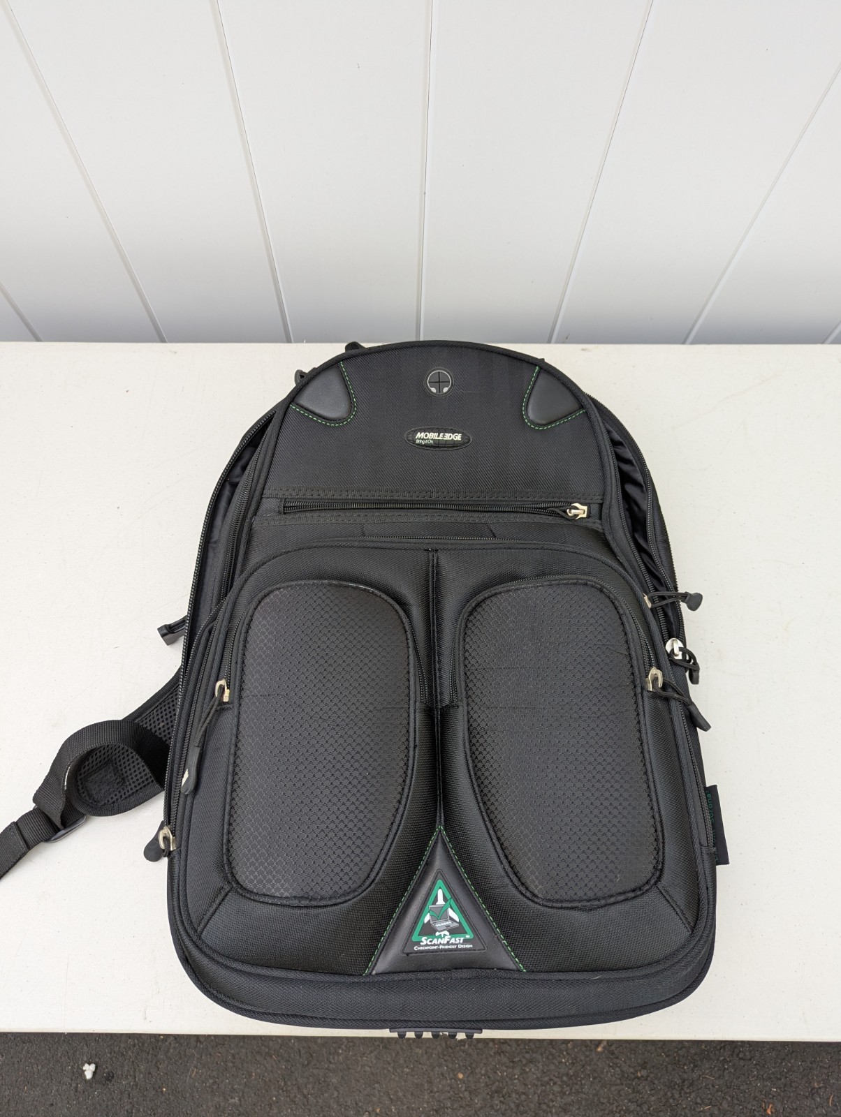 Mobile Edge ScanFast 17.3 Backpack MESFBP20