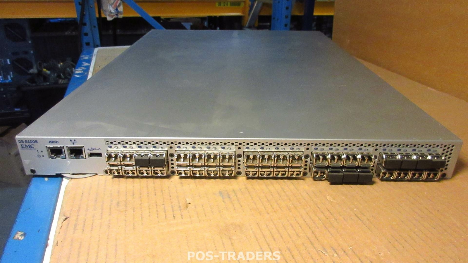 EMC DS-5100B 24x Port 8Gb 8Gb/s SWL SAN Switch 100-652-066 - INCL 40X SFP'S