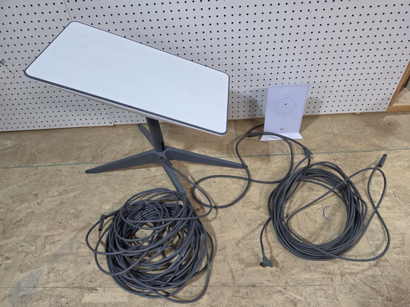 Starlink UTA-212 Dish & UTR-211 Router – Preowned, Dish Not Responsive AS-IS