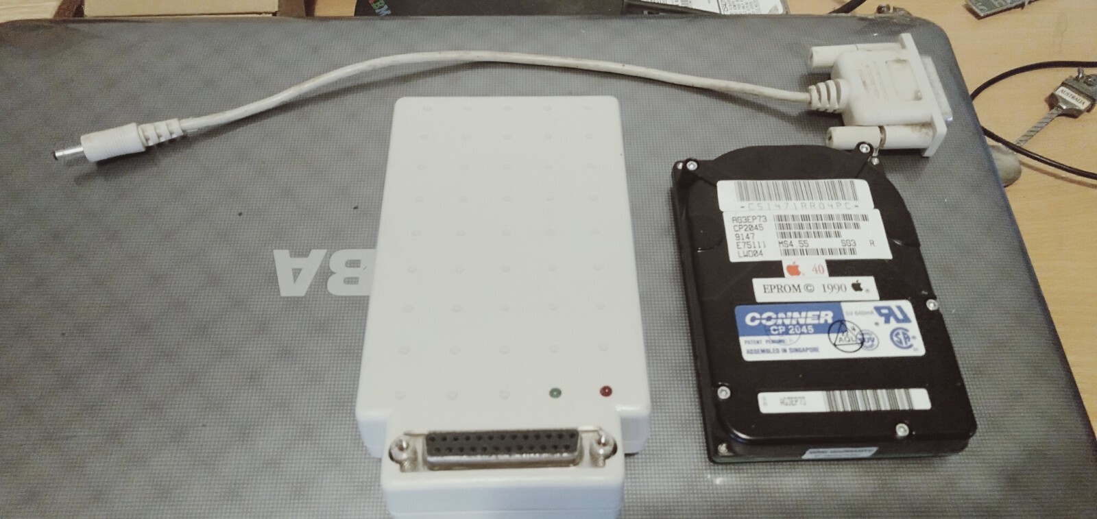 Conner CP2045 40MB SCSI 2.5IN APPLE HARD DRIVE with enclosure