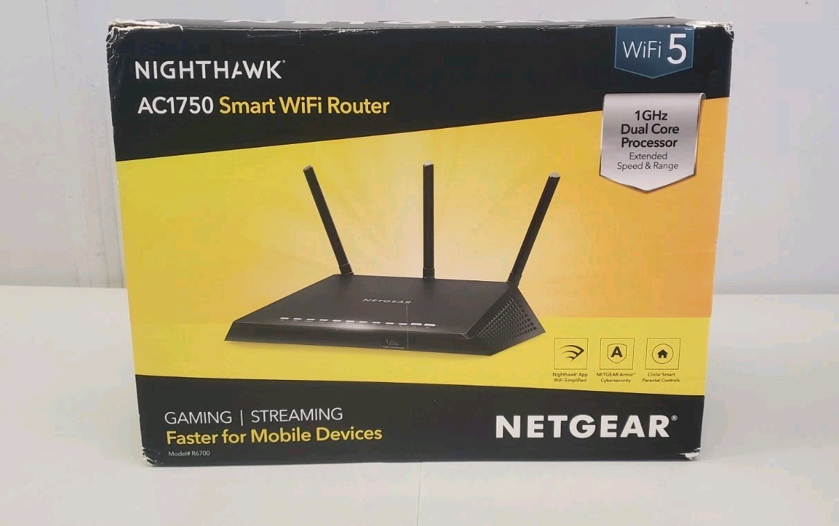 Netgear Nighthawk AC1750 Smart WiFi Router Dual Band R6700-100NAS New