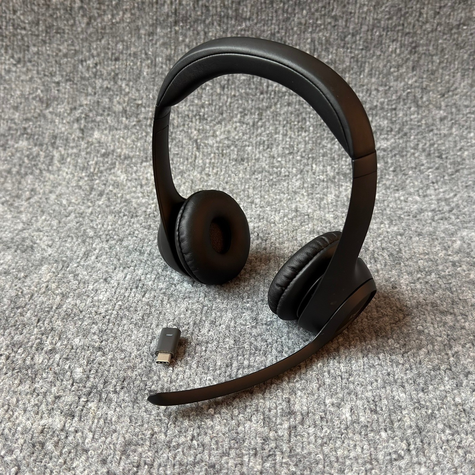 Logitech Zone 305 Wireless Bluetooth Headset Microsoft Teams Edition WITH DONGLE