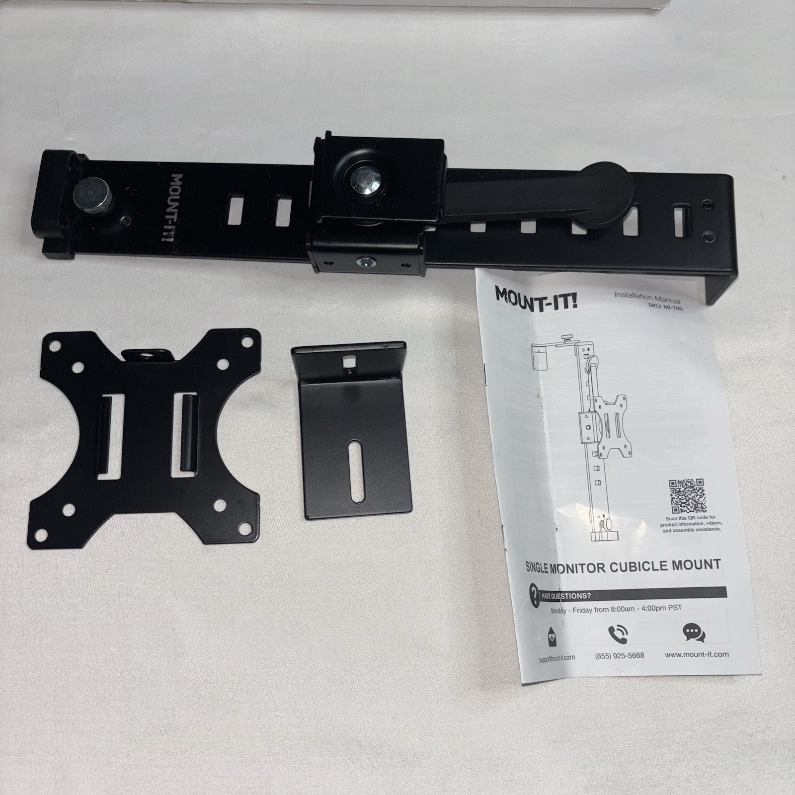Mount It Mi-785 17-32in Single Monitor Cubical Mount