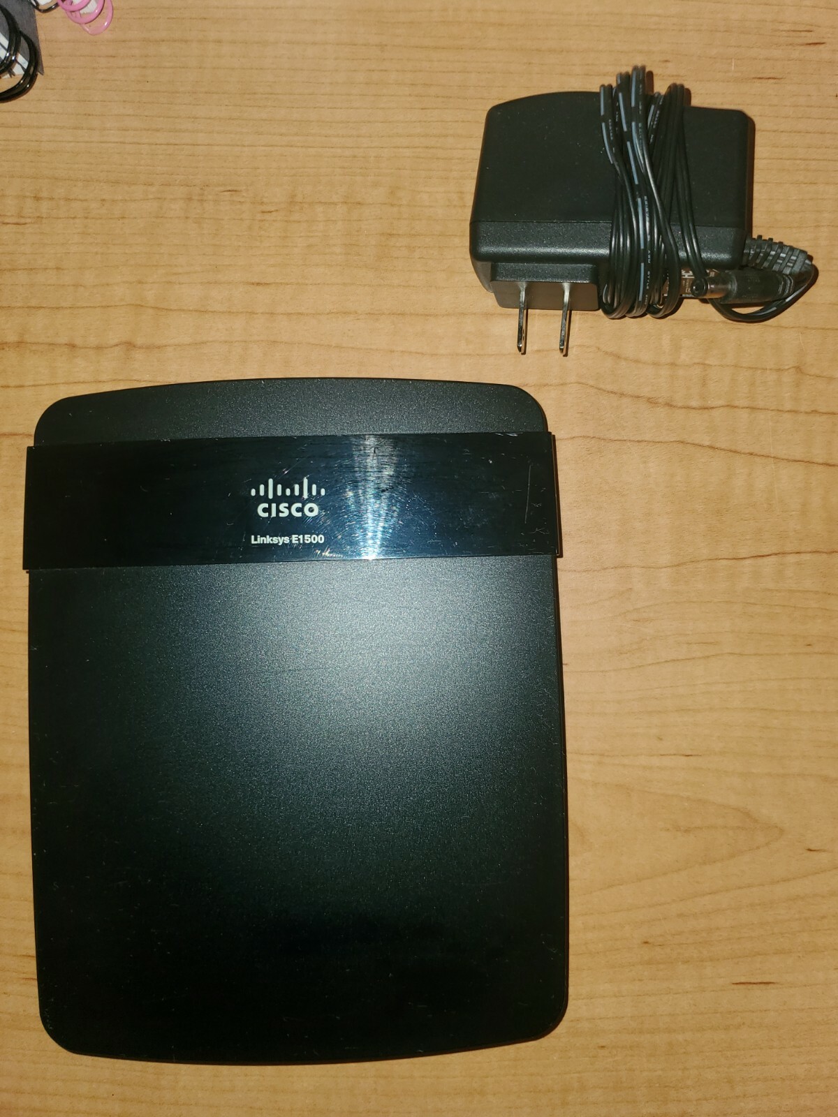 Cisco Linksys E1500 4-Port Wireless-N Router w/Power Cord & Program Disc USED **