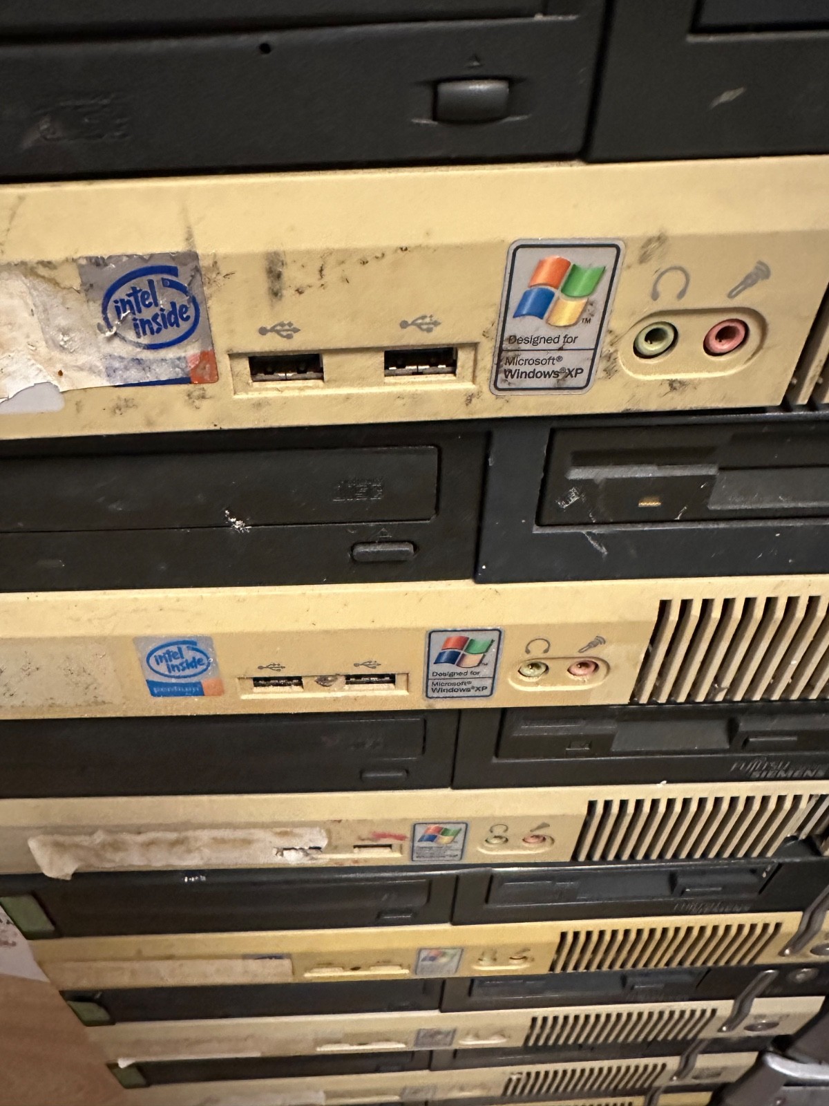 old retro working pc 1990+