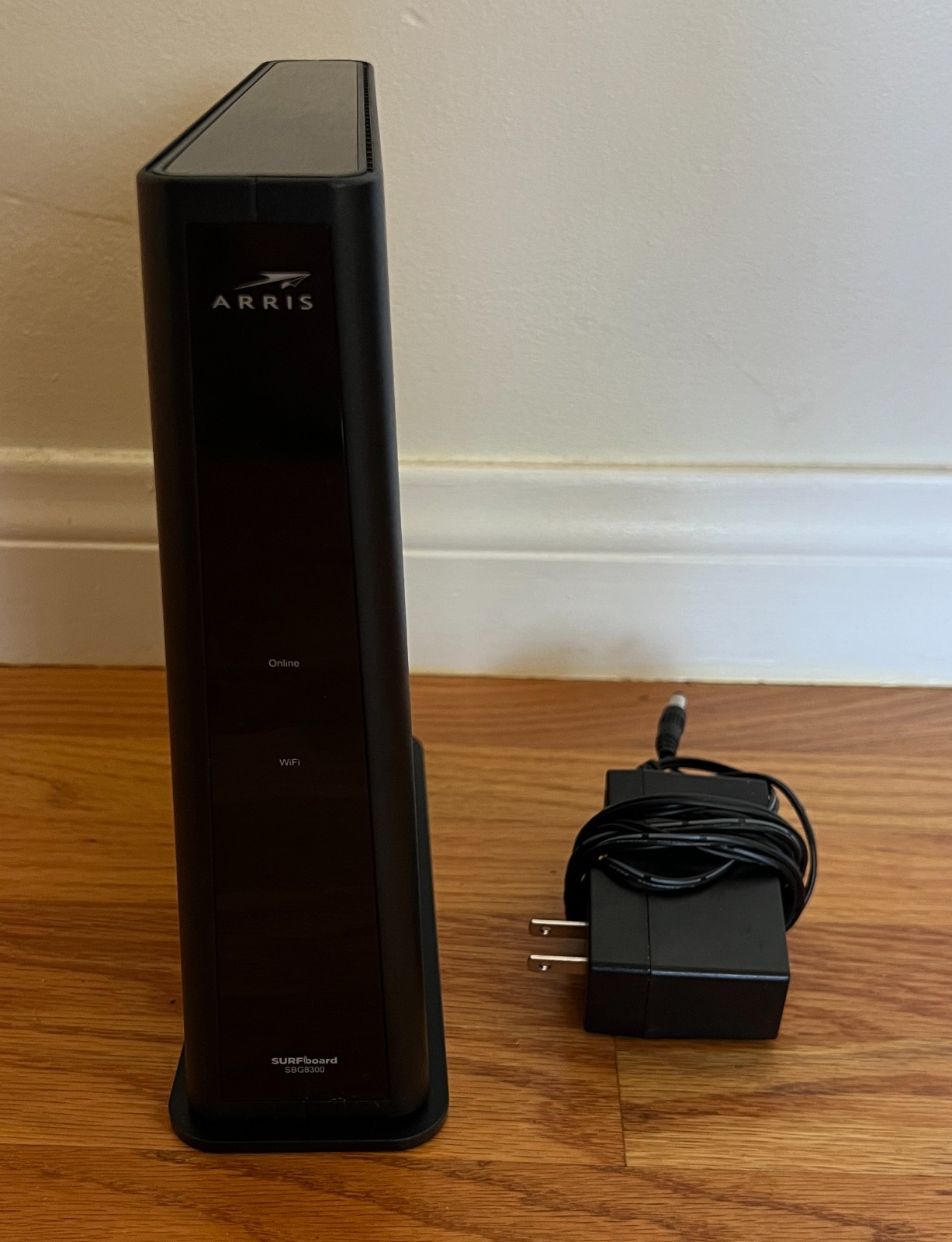 ARRIS SURFboard SBG8300 DOCSIS 3.1 Gigabit Cable Modem & AC2350 Wi-Fi Router