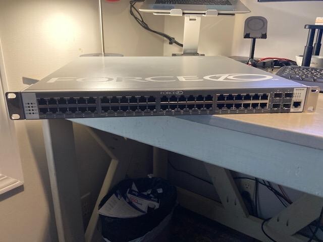 Dell SA-01-GE-48T Force10 Networks 48-Port 1GbE RJ45 4-Port 10GbE SFP+ Switch