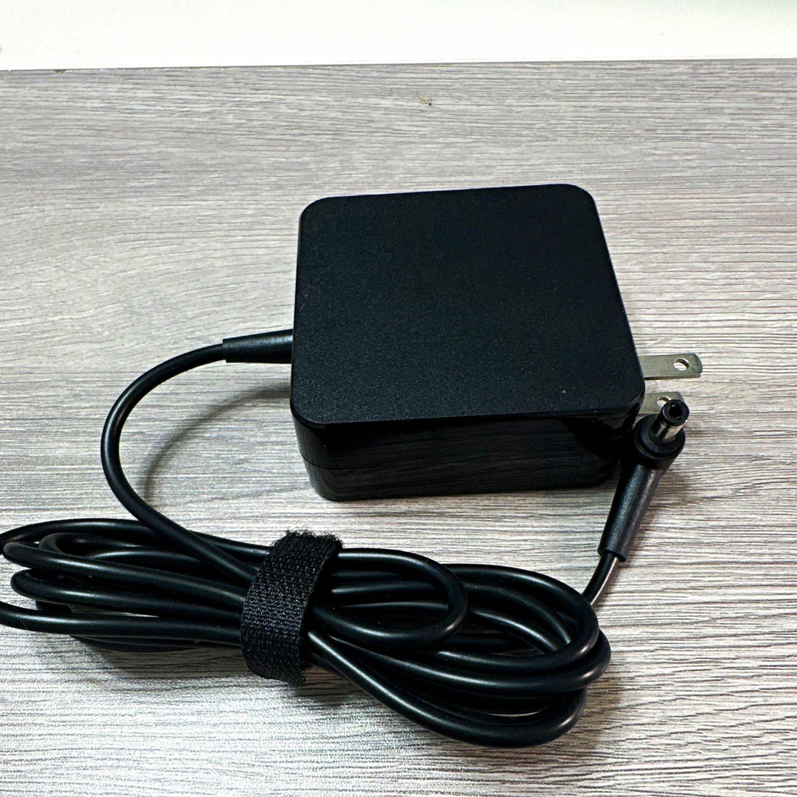 65W Power Adapter 19V 3.42A Black Universal AC Adapter BRJ65190342