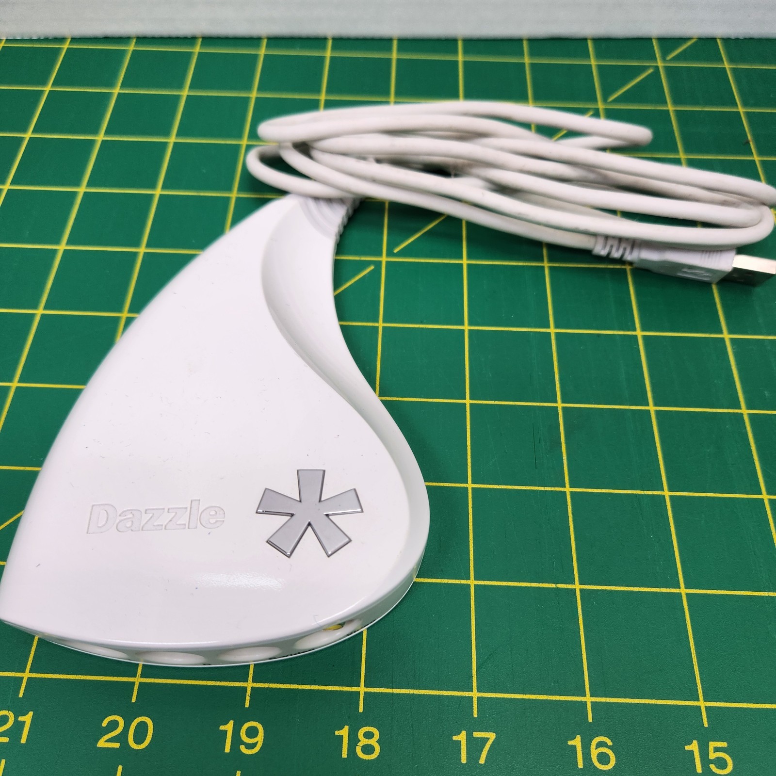 Pinnacle Dazzle DVC100 USB Video Capture Device HW-SET REV 1.1 White