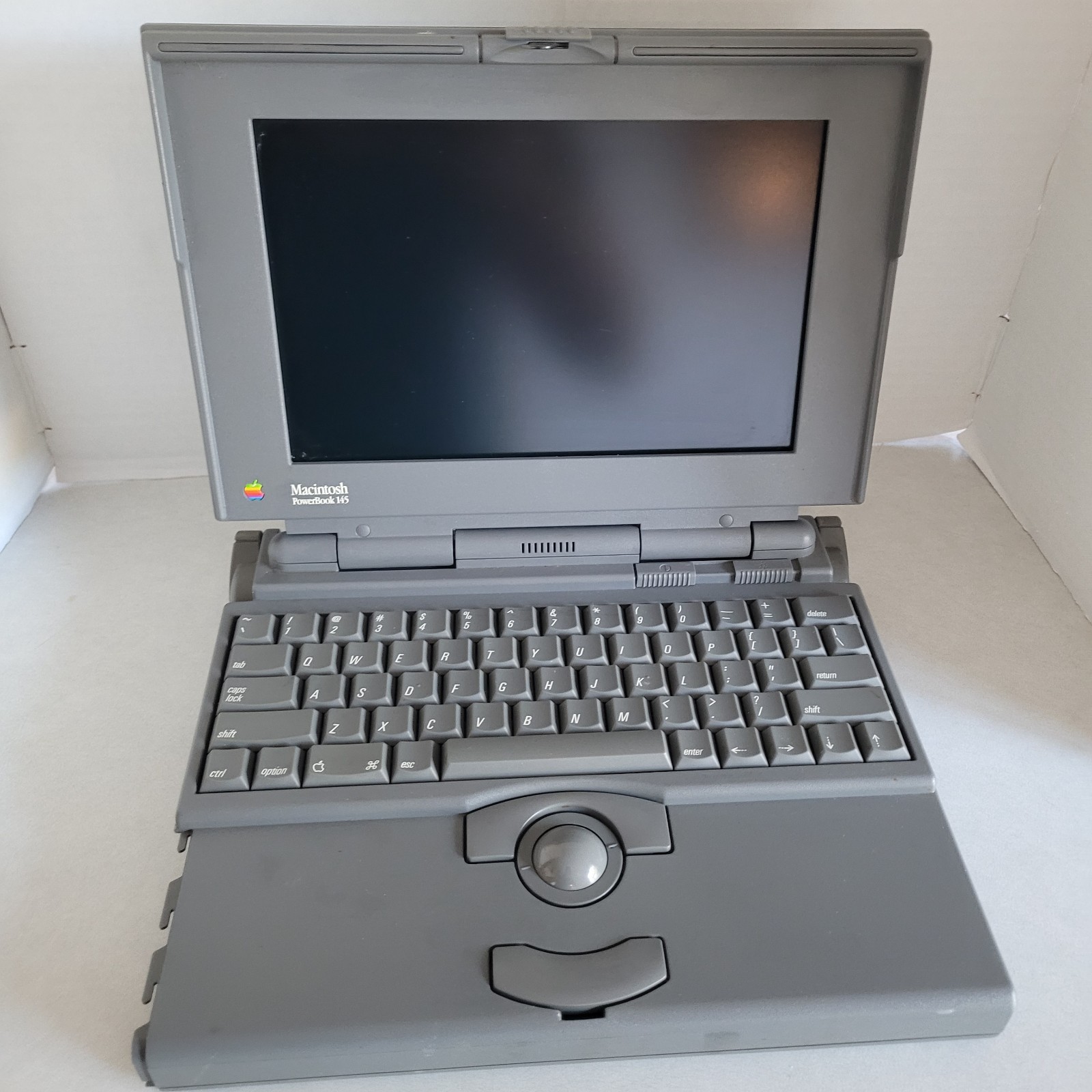 Apple Macintosh PowerBook 145 M5409 Made In 1992 PARTS ONLY