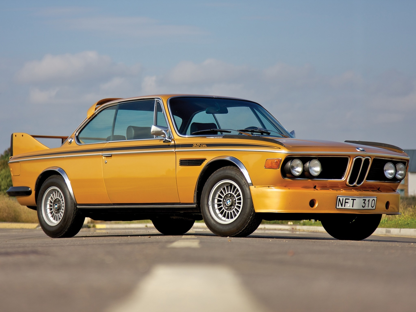 Cars 1972 bmw 3 0 csl e9 Desk Mat Stitched