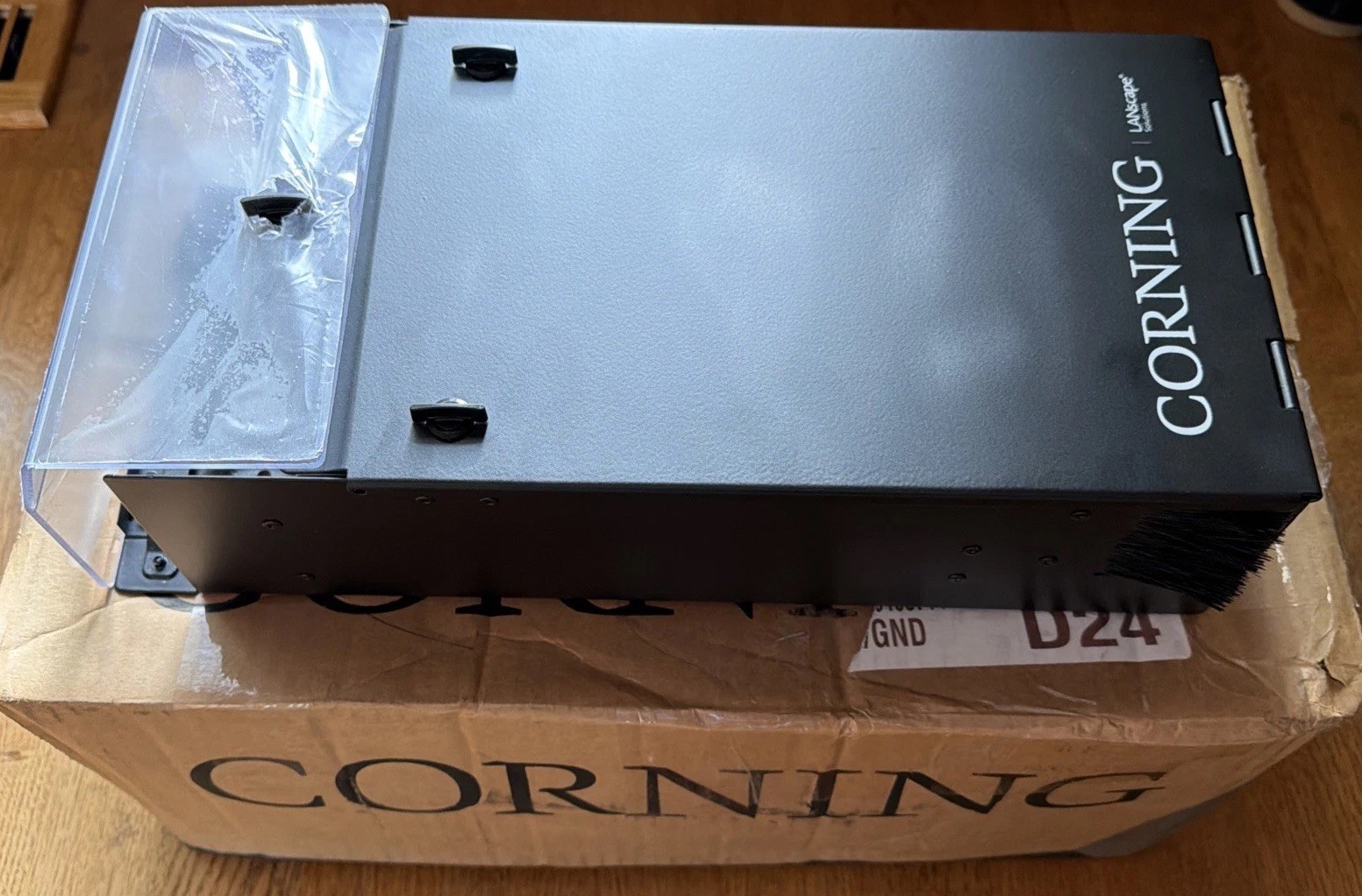 Corning WCH-02P Wall-Mountable Connector Housing Holds 2 CCH panels/cassettes