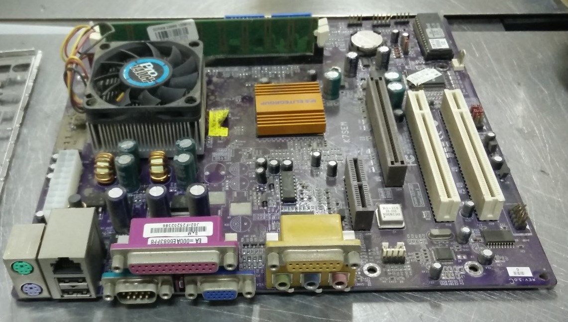 ECS EliteGroup K7SEM Socket 462 ATX Motherboard with AMD PRO1400+ CPU, 256MB RAM