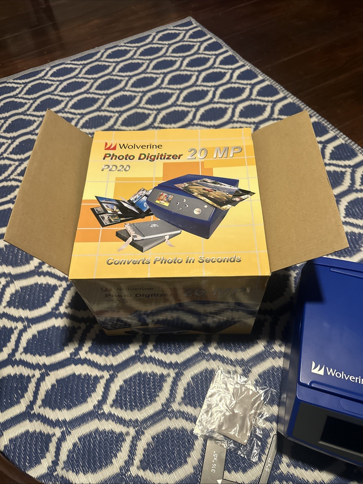 Wolverine Rapid 20MP Photo Digitizer Scanner Blue Model PD20-Plus - Used Once