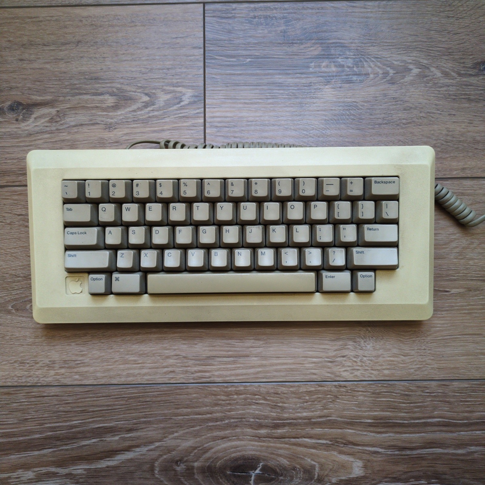 Vtg Apple Keyboard M0110 Macintosh 128K 512K Mechanical USA Cord 80s UNTESTED