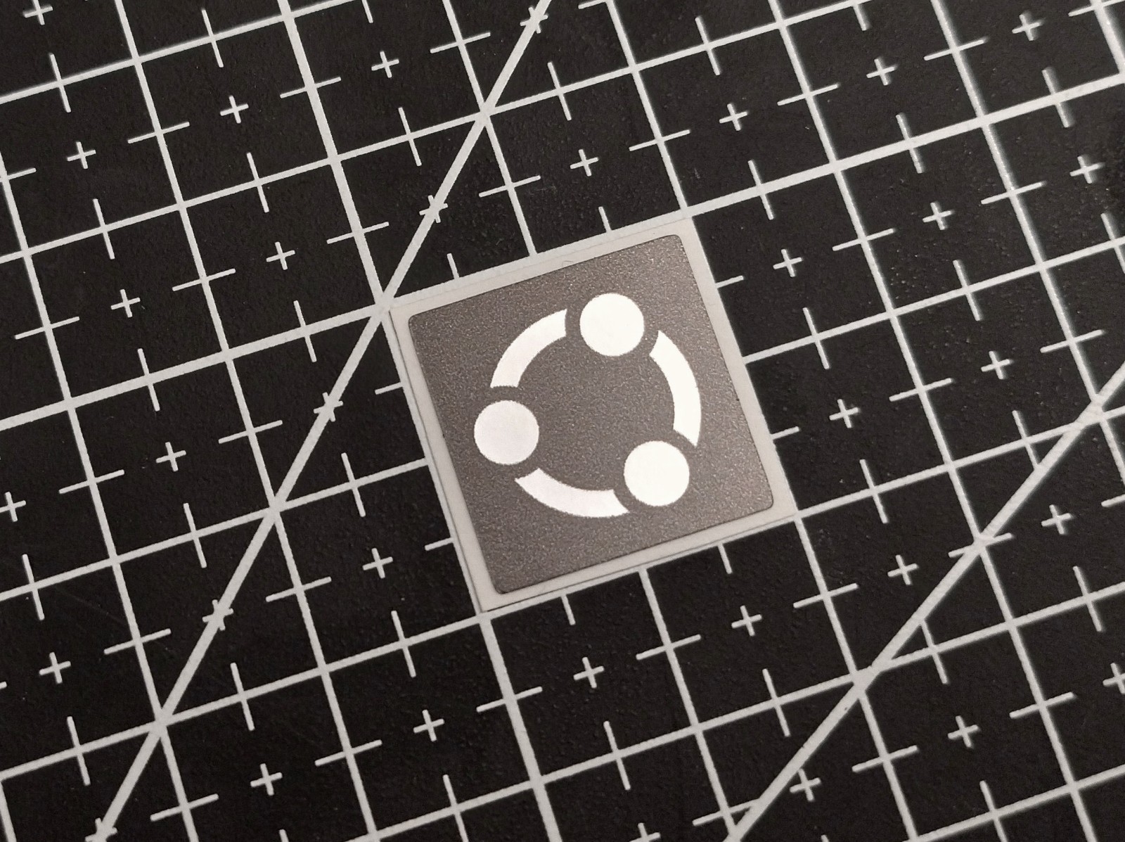 5 x Black & Silver Ubuntu Linux New Logo Stickers For The Computer Case