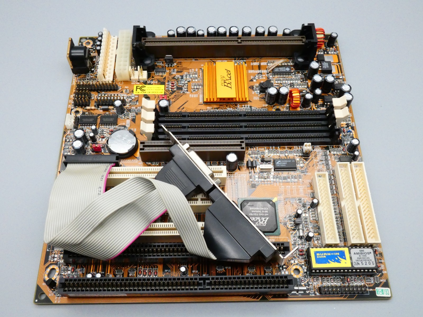 PCChips M726 V3.4A BXCEL PC100 Motherboard AT with Sound/GAME Bracket - Slot 1