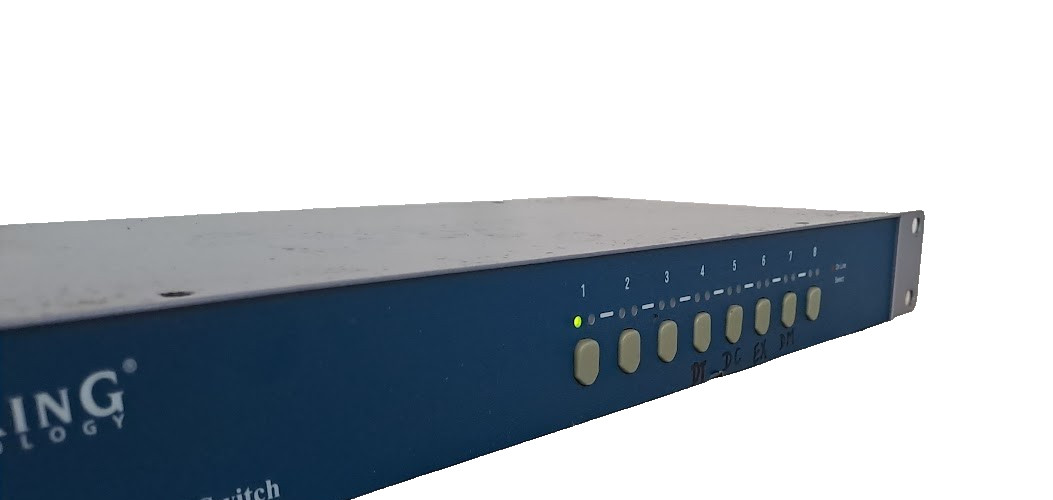 Hawking Technology CS168 8-Port Rack Mount KVM Switch